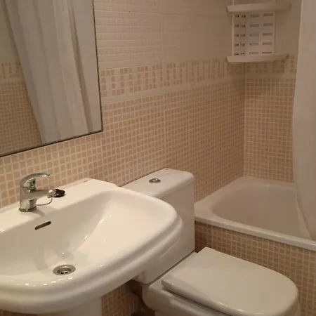 La Riviera - Vista Piscina- Serviden Apartment