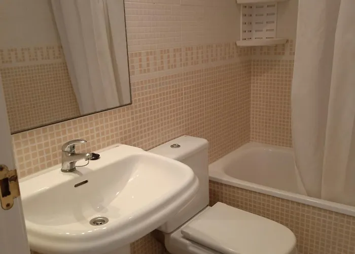 La Riviera - Vista Piscina- Serviden Apartment